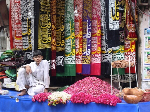 Pakistan: 100 Mills Threaten to Close if Commodity Costs Don&rsquo;t Come Down